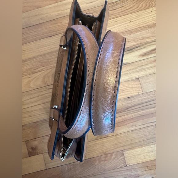 Mellow World Vegan Leather Handbag - Picture 16 of 16